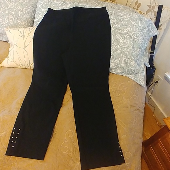 Dress pants - Picture 1 of 3